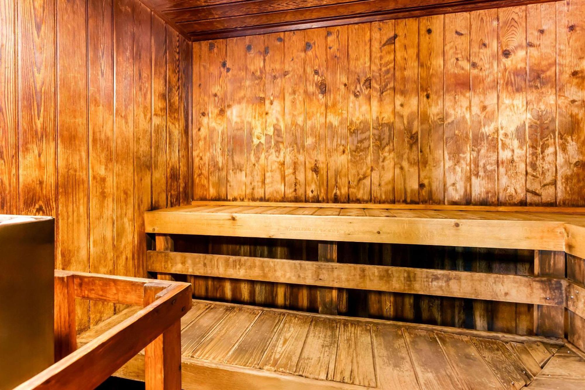 Rodeway Inn ゴーラム エクステリア 写真