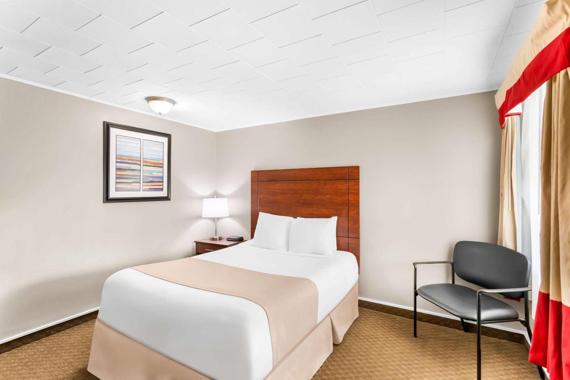 Rodeway Inn ゴーラム エクステリア 写真